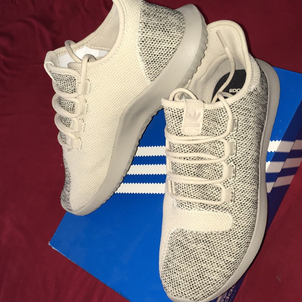 ADIDAS TUBULAR SHADOW